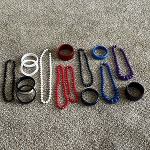 💖 3/$15 Beaded Necklaces & Bracelets Bundle